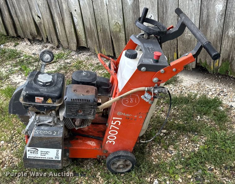 image for item EF2143 2017 Husqvarna FS400LV concrete saw