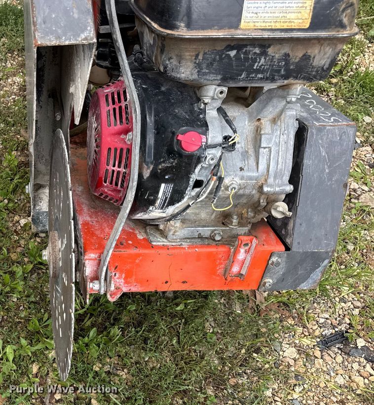 image for item EF2143 2017 Husqvarna FS400LV concrete saw