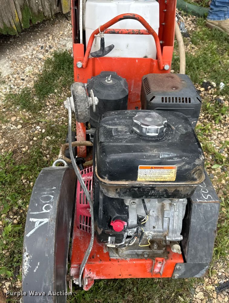 image for item EF2143 2017 Husqvarna FS400LV concrete saw