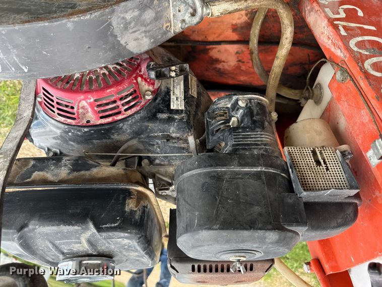 image for item EF2143 2017 Husqvarna FS400LV concrete saw