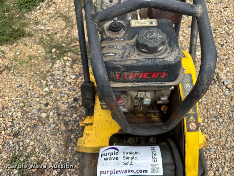 image for item EF2144 Mustang LF88D plate compactor