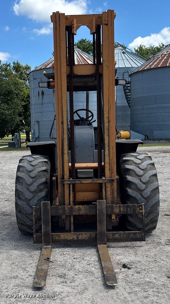 image for item EF2158 1999 Case 586G forklift