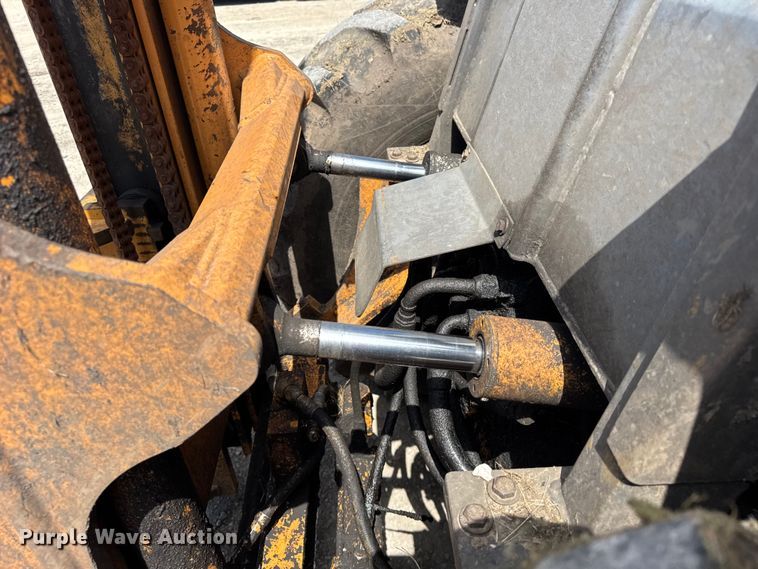 image for item EF2158 1999 Case 586G forklift