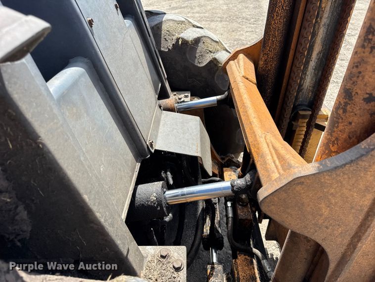 image for item EF2158 1999 Case 586G forklift