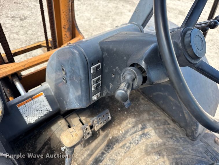 image for item EF2158 1999 Case 586G forklift