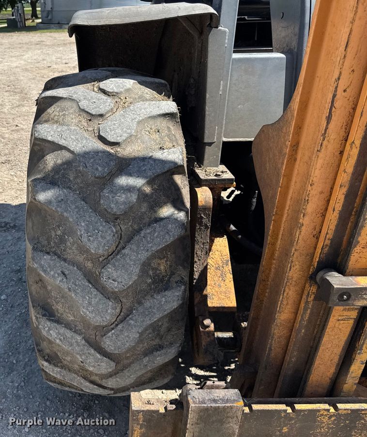 image for item EF2158 1999 Case 586G forklift