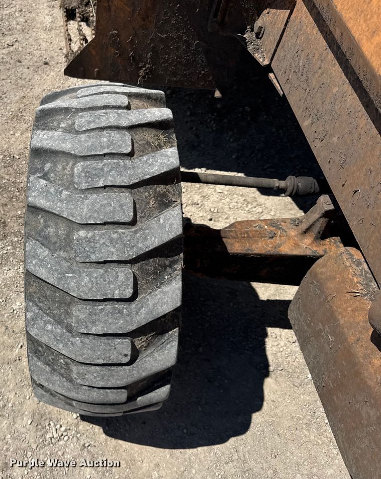 image for item EF2158 1999 Case 586G forklift