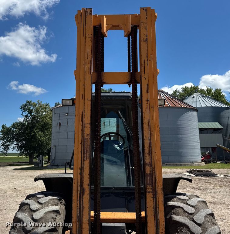 image for item EF2159 2006 Case 586G forklift