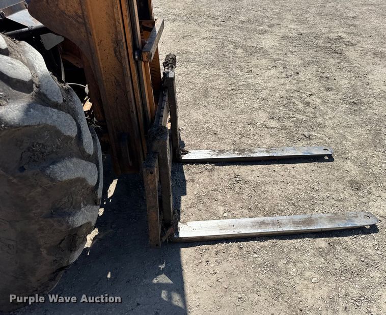 image for item EF2159 2006 Case 586G forklift