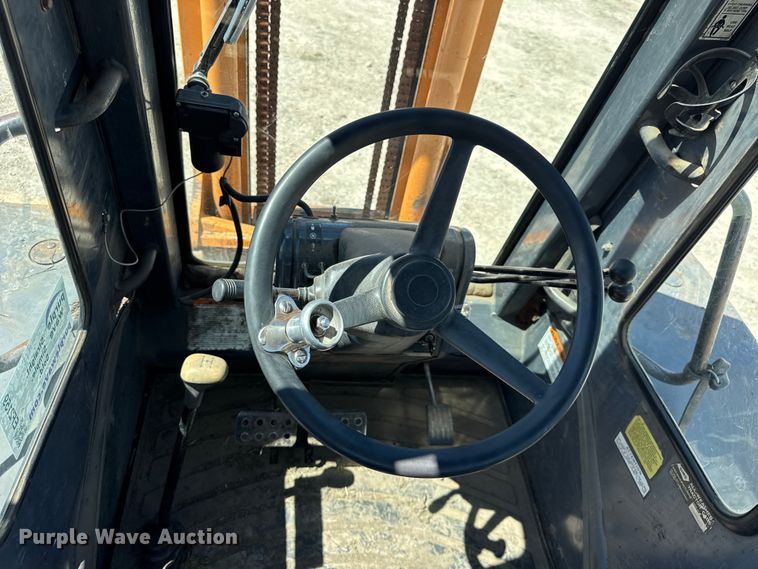 image for item EF2159 2006 Case 586G forklift