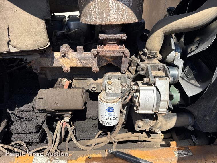 image for item EF2159 2006 Case 586G forklift