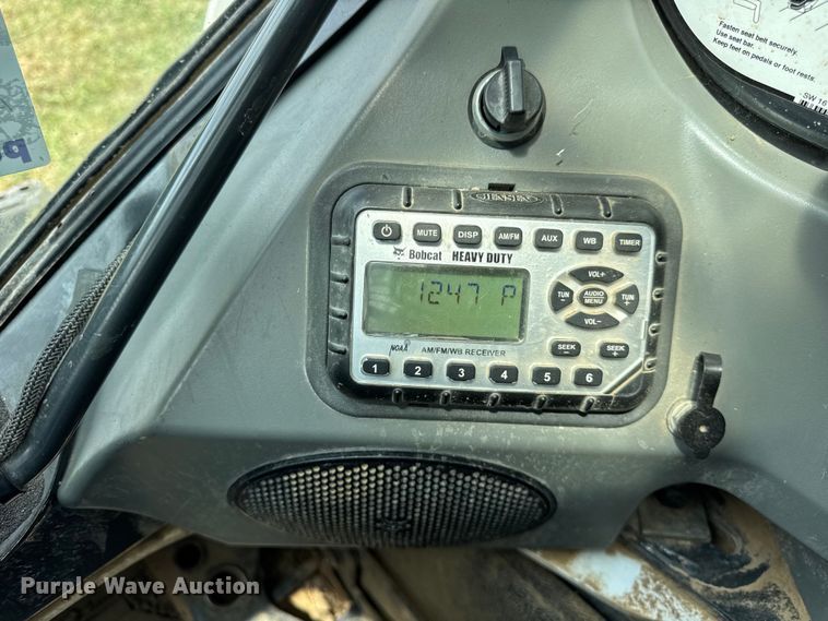 image for item EF2160 2017 Bobcat T770 tracked skid steer loader