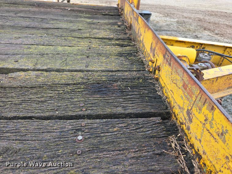 image for item EF3689 1984 JFS DT30 equipment trailer