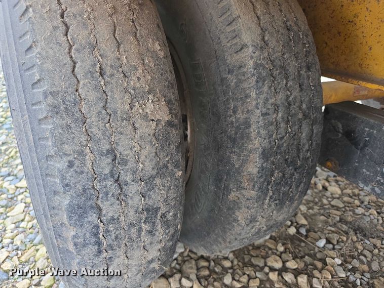 image for item EF3689 1984 JFS DT30 equipment trailer