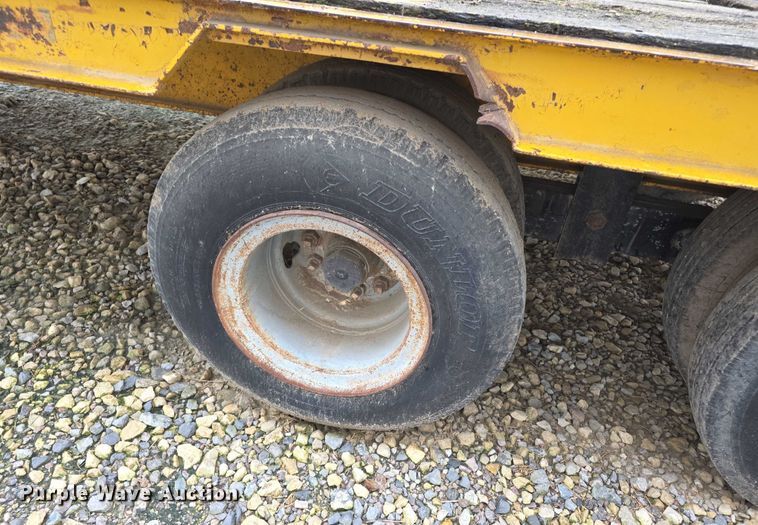 image for item EF3689 1984 JFS DT30 equipment trailer