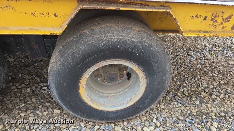 image for item EF3689 1984 JFS DT30 equipment trailer