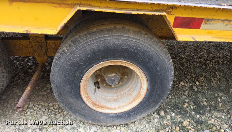 image for item EF3689 1984 JFS DT30 equipment trailer