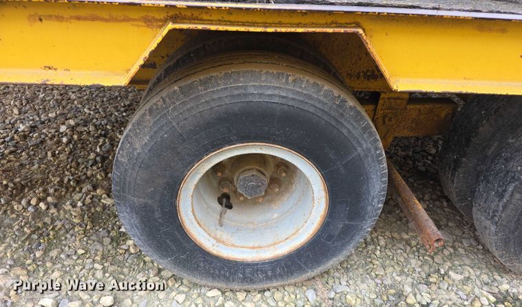 image for item EF3689 1984 JFS DT30 equipment trailer