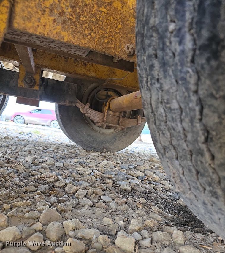 image for item EF3689 1984 JFS DT30 equipment trailer