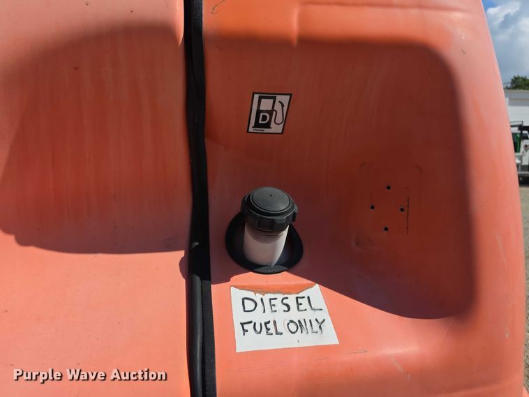 image for item EF3747 2003 JLG 460SJ boom lift