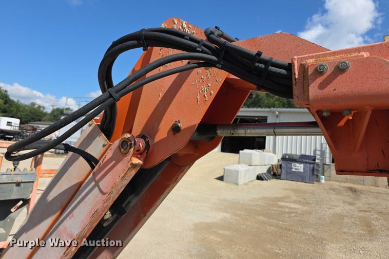 image for item EF3747 2003 JLG 460SJ boom lift