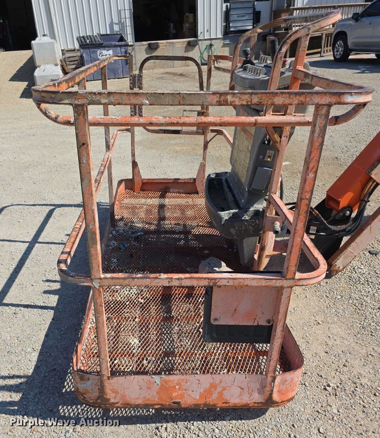 image for item EF3747 2003 JLG 460SJ boom lift