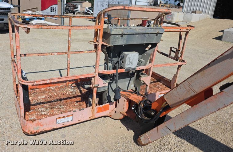 image for item EF3747 2003 JLG 460SJ boom lift