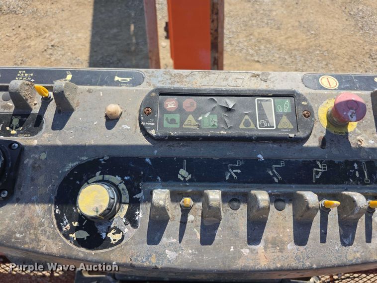 image for item EF3747 2003 JLG 460SJ boom lift