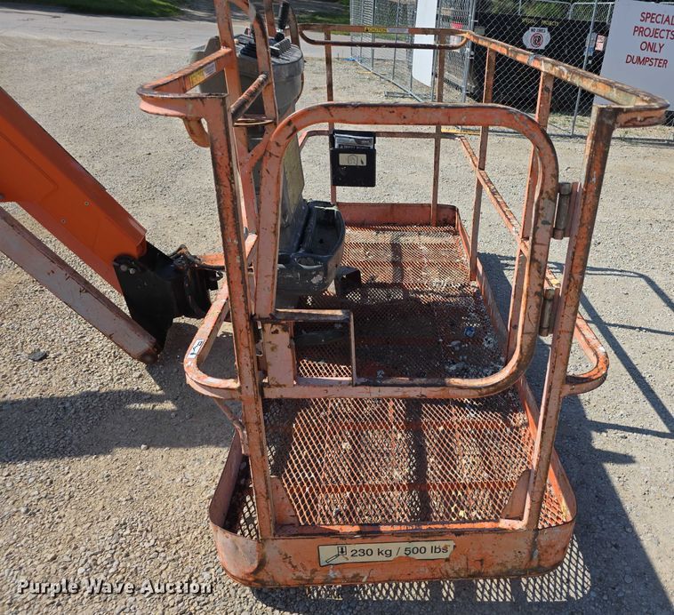 image for item EF3747 2003 JLG 460SJ boom lift