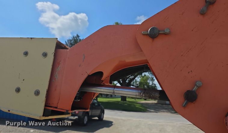 image for item EF3747 2003 JLG 460SJ boom lift