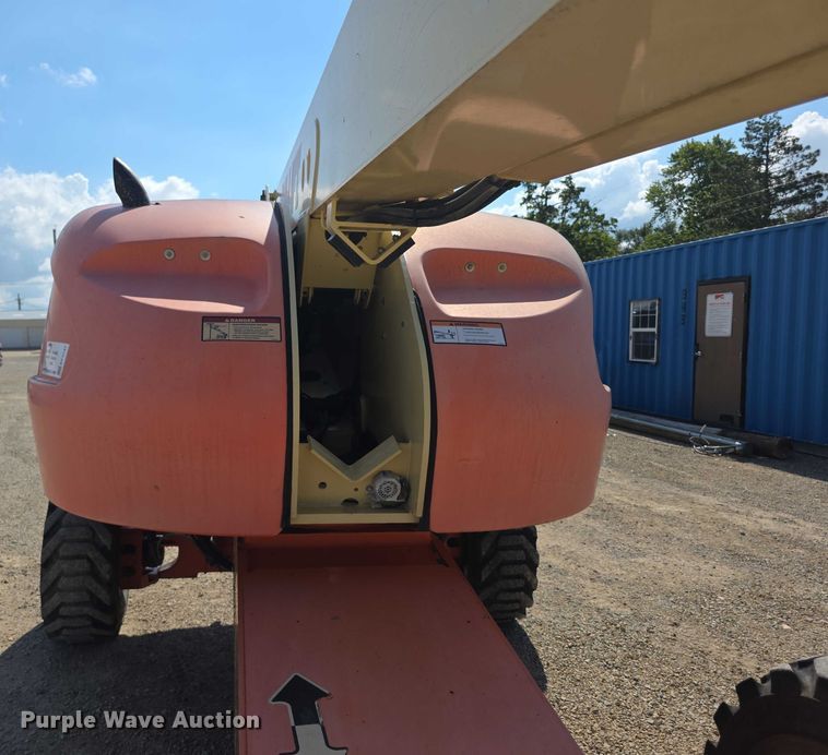 image for item EF3747 2003 JLG 460SJ boom lift