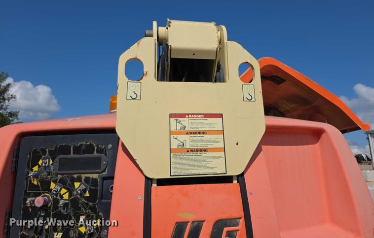 image for item EF3747 2003 JLG 460SJ boom lift