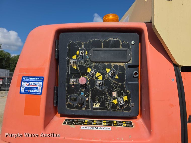 image for item EF3747 2003 JLG 460SJ boom lift
