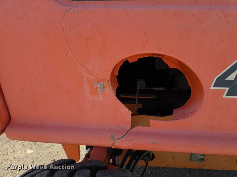 image for item EF3747 2003 JLG 460SJ boom lift