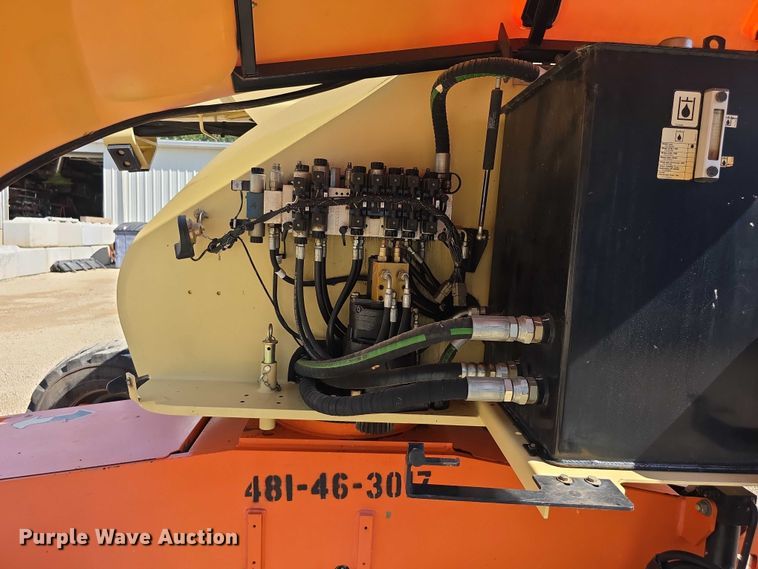 image for item EF3747 2003 JLG 460SJ boom lift