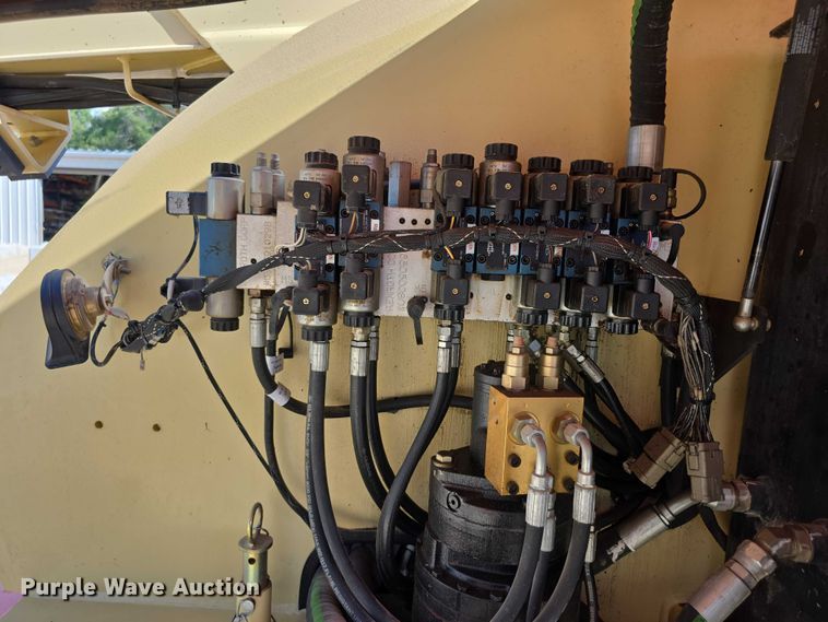 image for item EF3747 2003 JLG 460SJ boom lift