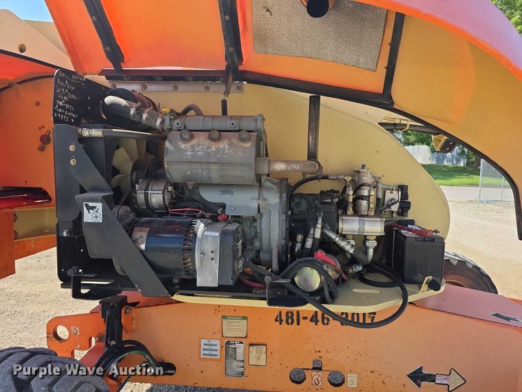 image for item EF3747 2003 JLG 460SJ boom lift