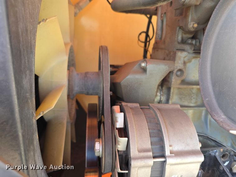 image for item EF3747 2003 JLG 460SJ boom lift