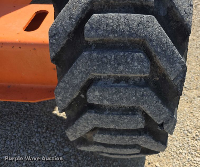 image for item EF3747 2003 JLG 460SJ boom lift