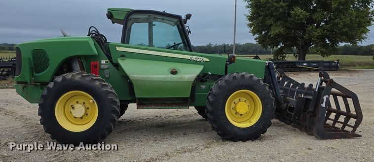 image for item EF3764 2006 John Deere  3420 telehandler