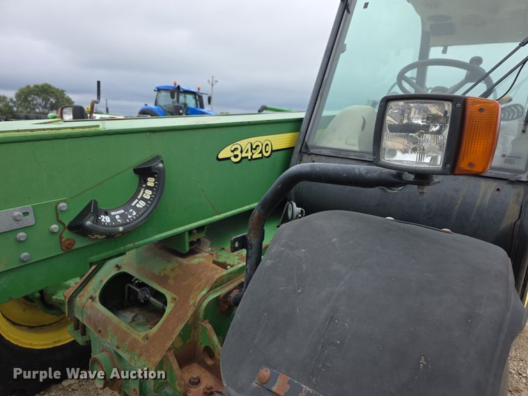 image for item EF3764 2006 John Deere  3420 telehandler