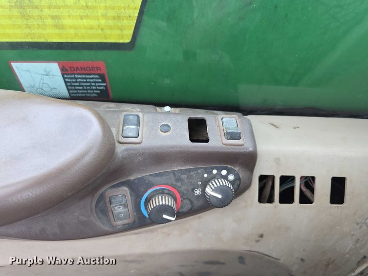 image for item EF3764 2006 John Deere  3420 telehandler