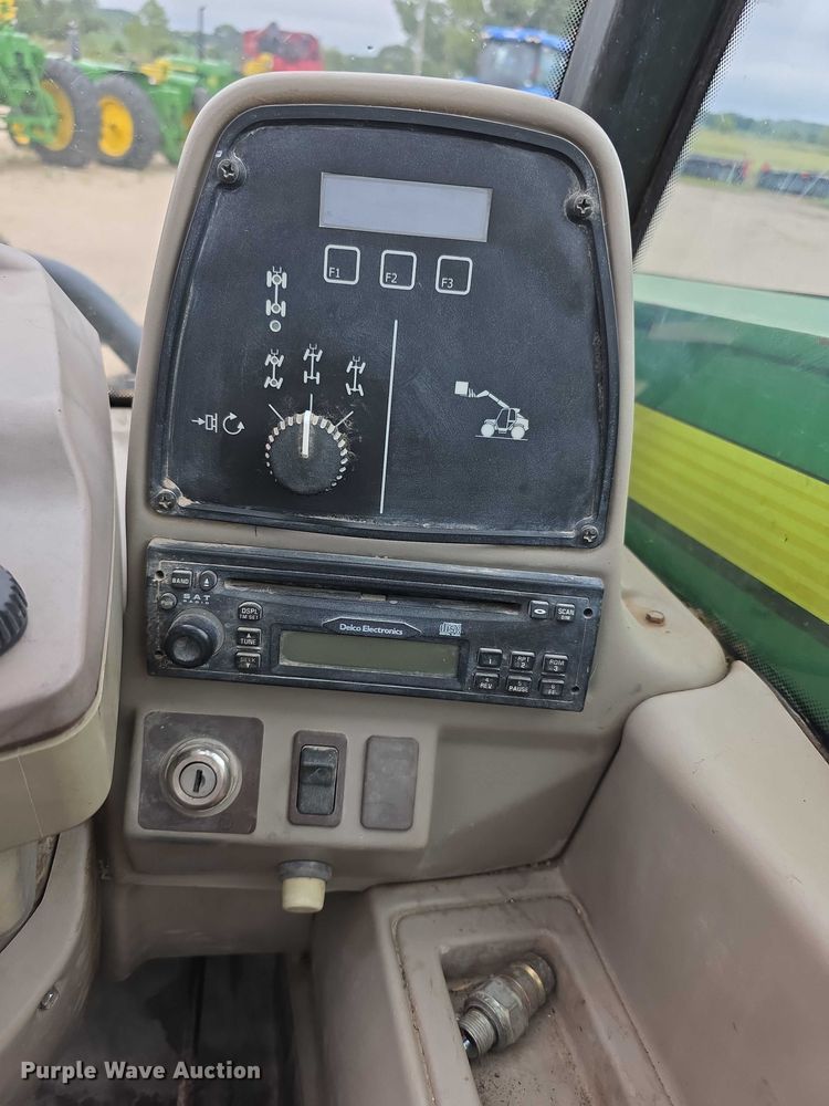 image for item EF3764 2006 John Deere  3420 telehandler