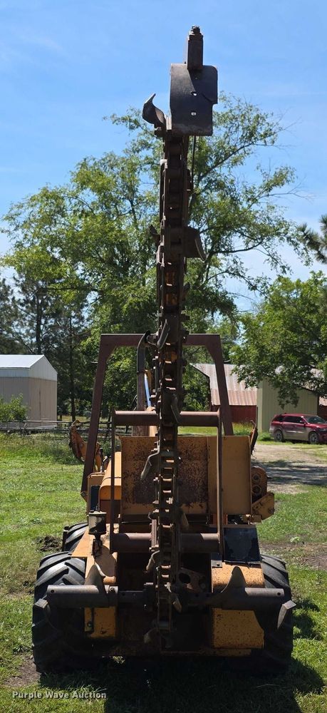 image for item EF3765 1985 Case DH4B trencher