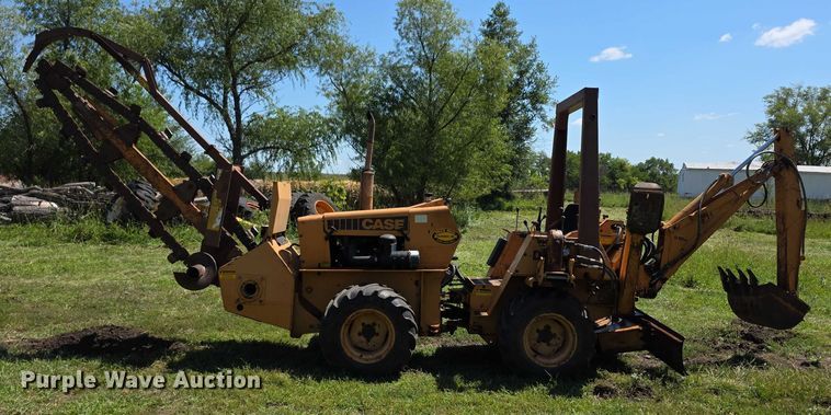 image for item EF3765 1985 Case DH4B trencher