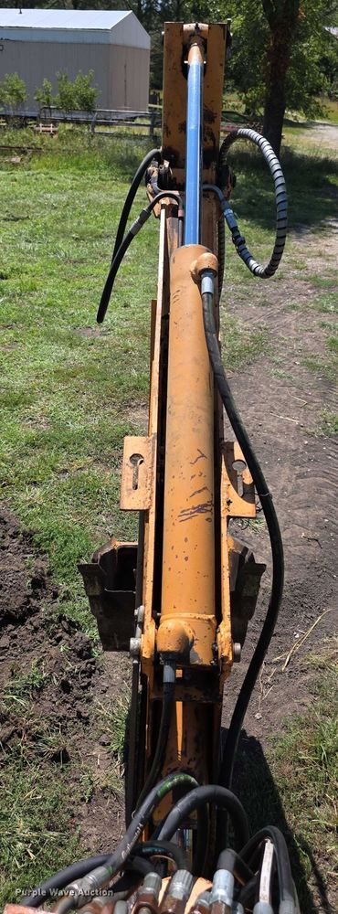 image for item EF3765 1985 Case DH4B trencher