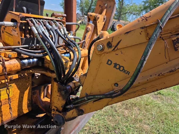 image for item EF3765 1985 Case DH4B trencher