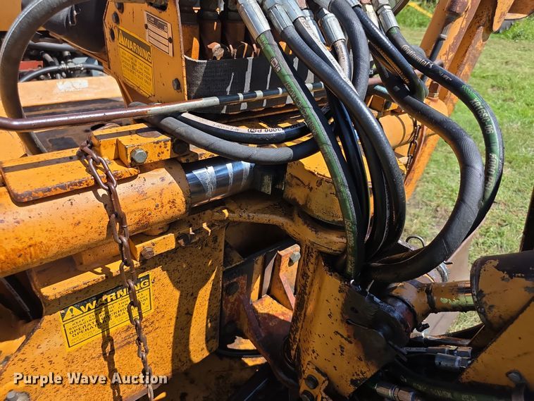 image for item EF3765 1985 Case DH4B trencher