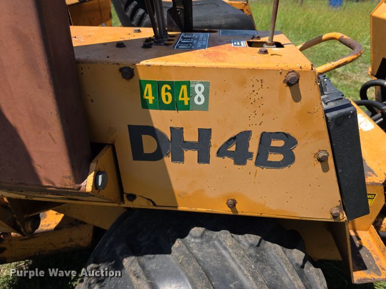 image for item EF3765 1985 Case DH4B trencher