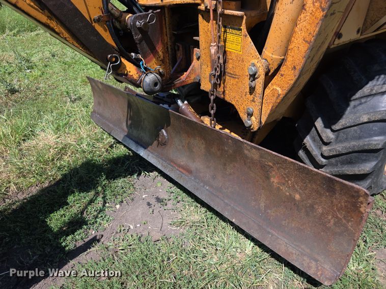 image for item EF3765 1985 Case DH4B trencher